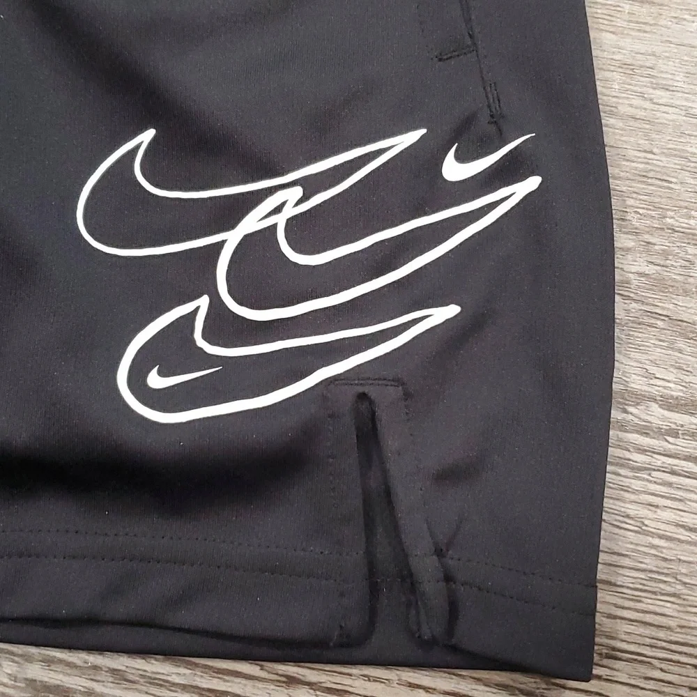 Nike Glow in the Dark Shorts & T-Shirt Matching Set Size 7/XS